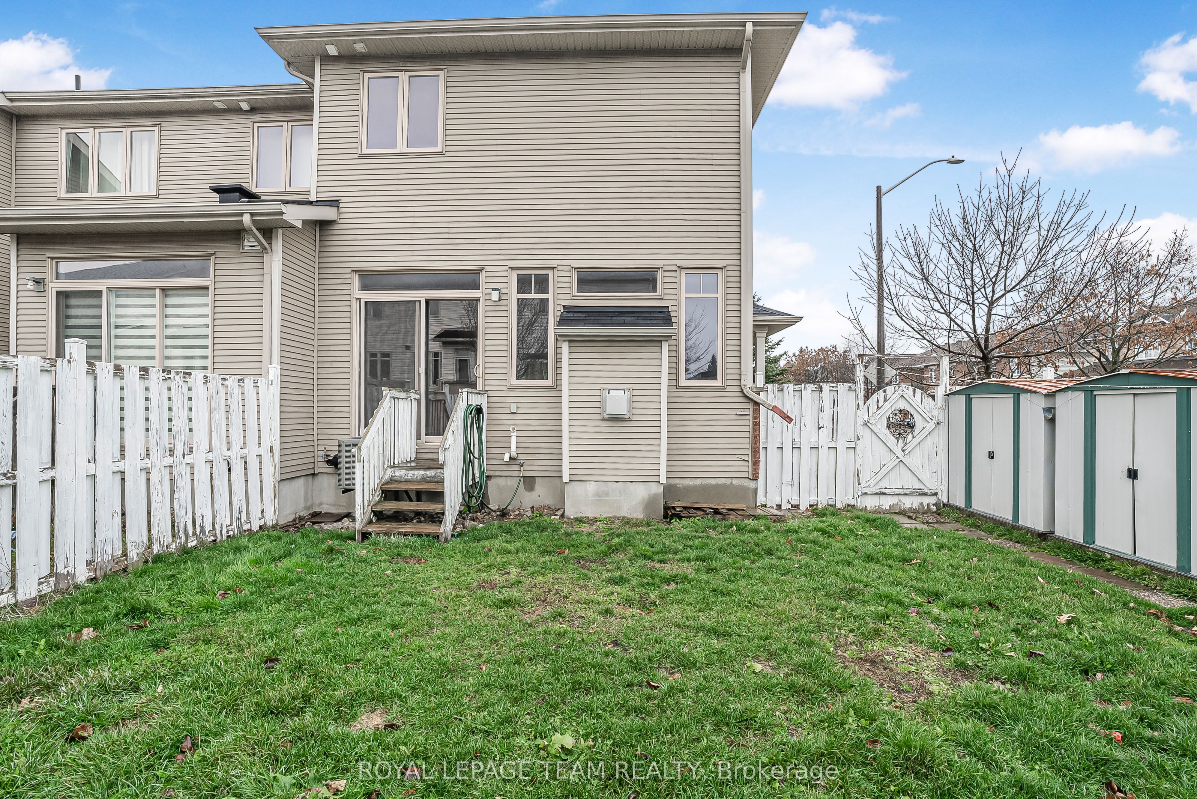74 MADELON Drive, Barrhaven, ON K2J 5C5