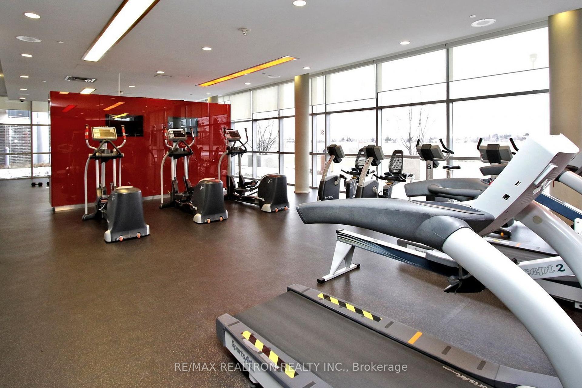2 Bedrooms Condo at 125 Village Green, Toronto For sale