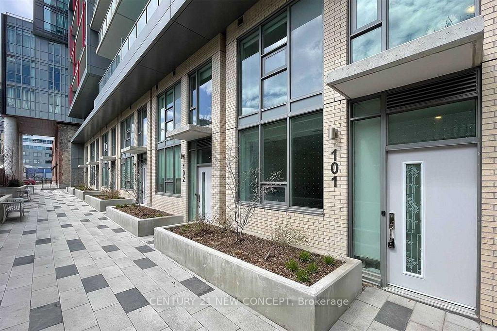 4 Bedrooms Condo at 120 Parliament, Toronto For sale