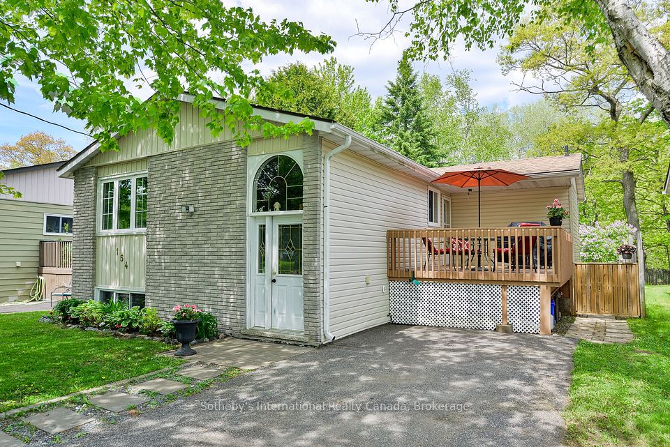 154 Pratt Crescent