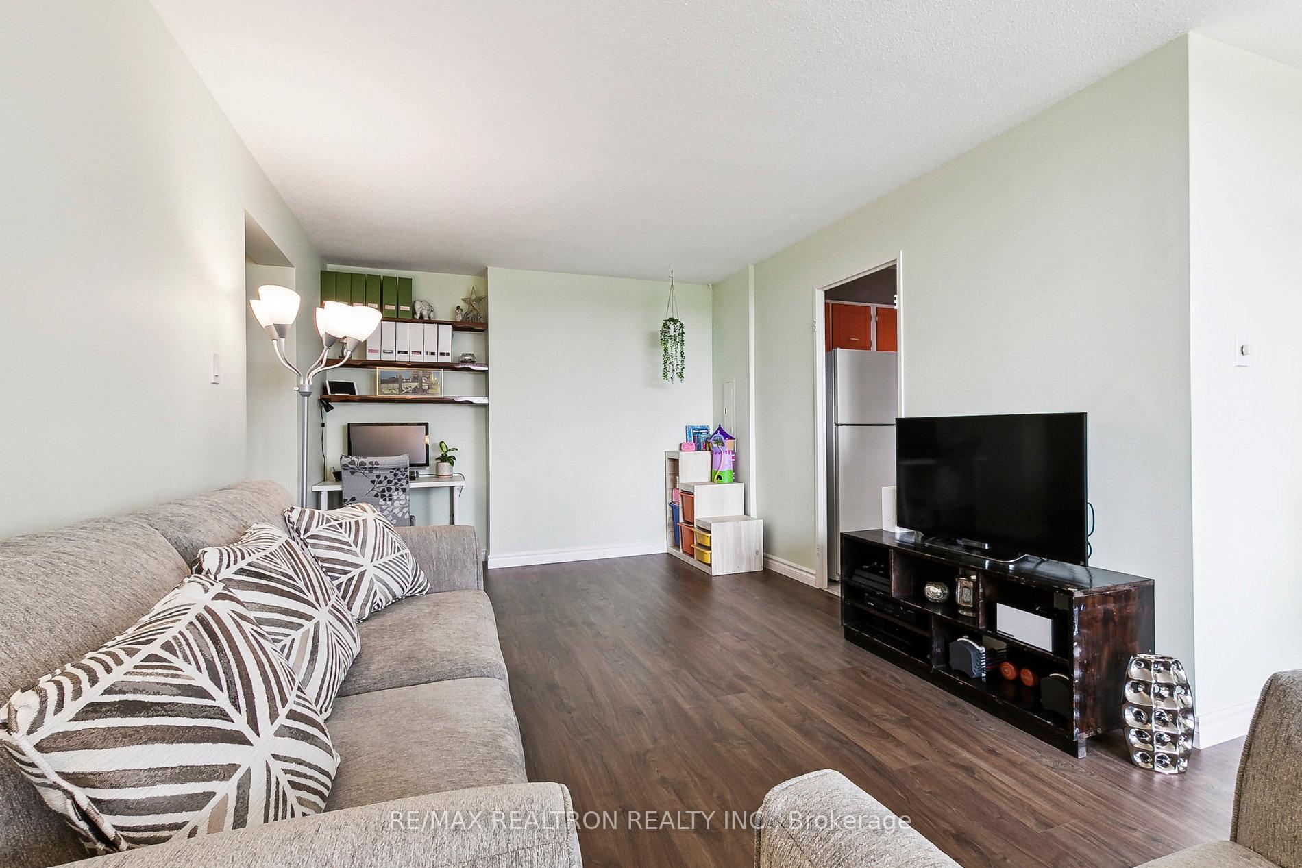 1 Bedroom Condo at 350 Seneca Hill, Toronto For sale