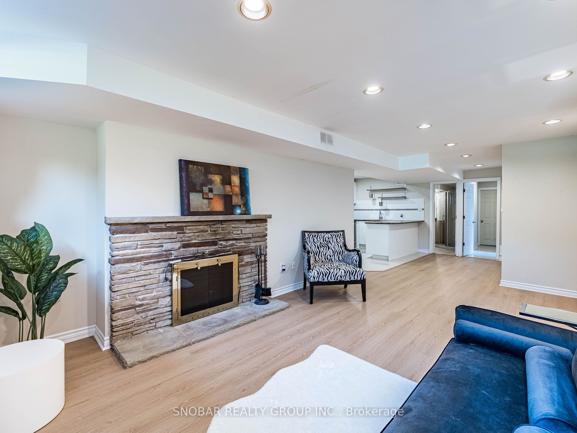 3208 Flynn Crescent