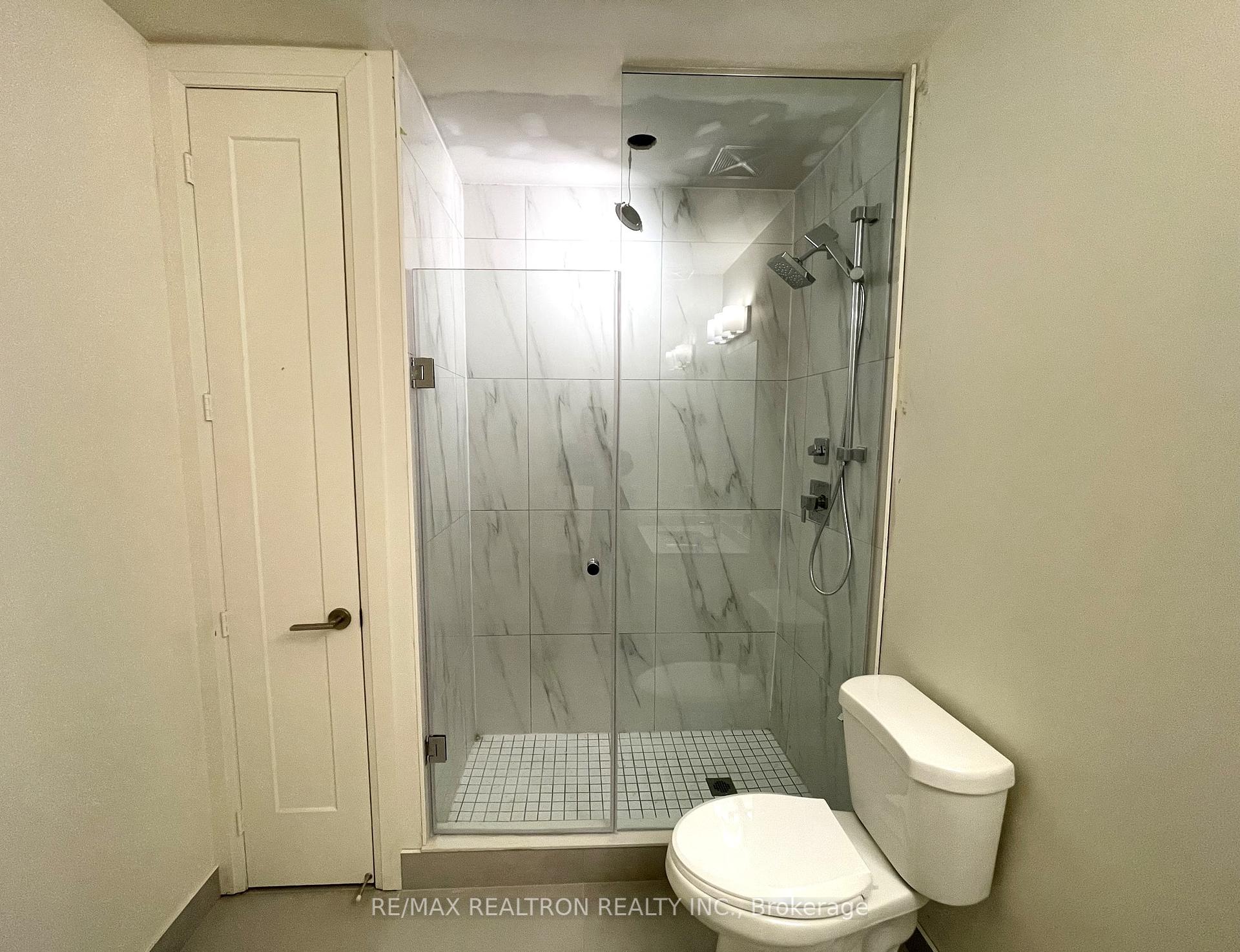 1 Bedroom Condo at 9000 Jane, Vaughan For sale