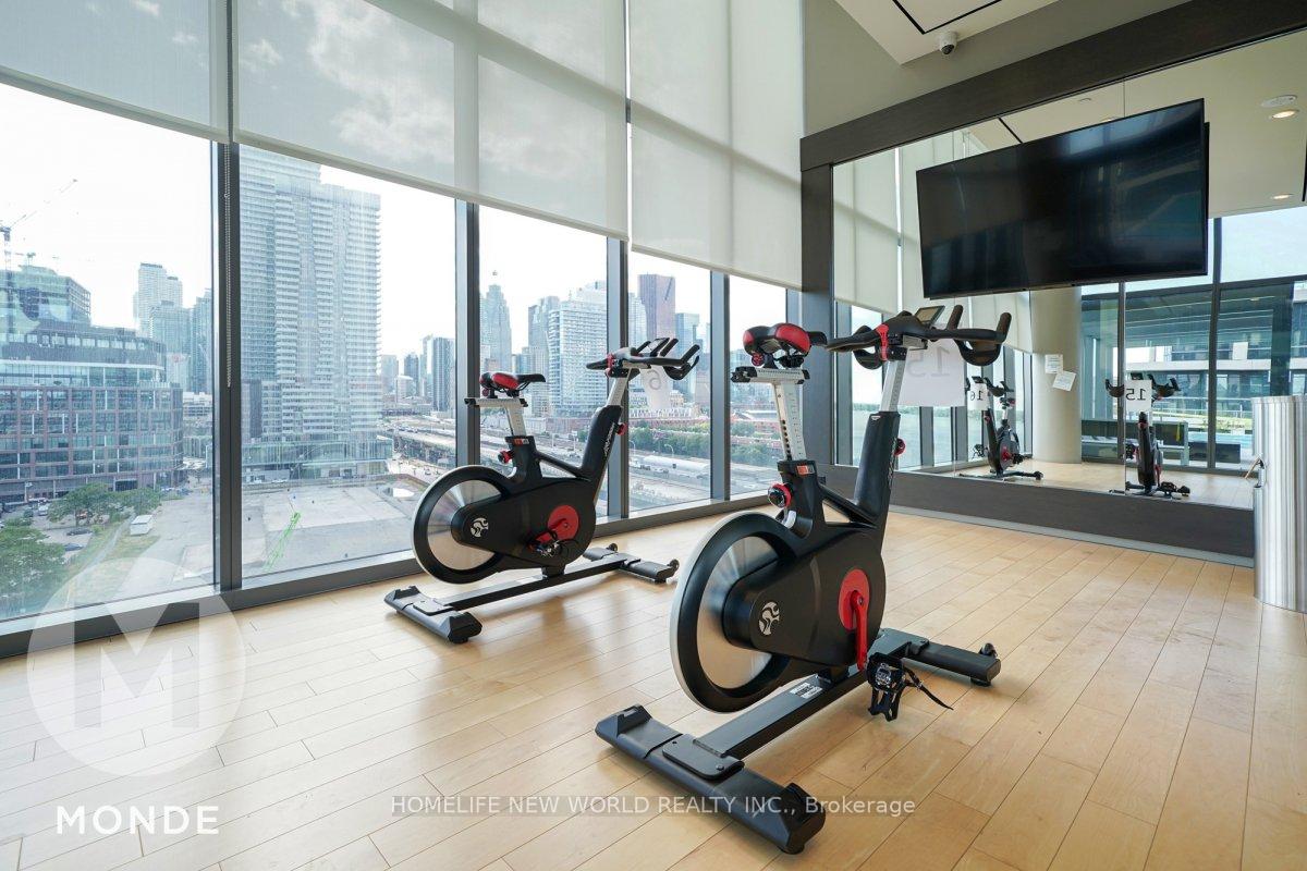 2 Bedrooms Condo at 12 Bonnycastle, Toronto For sale