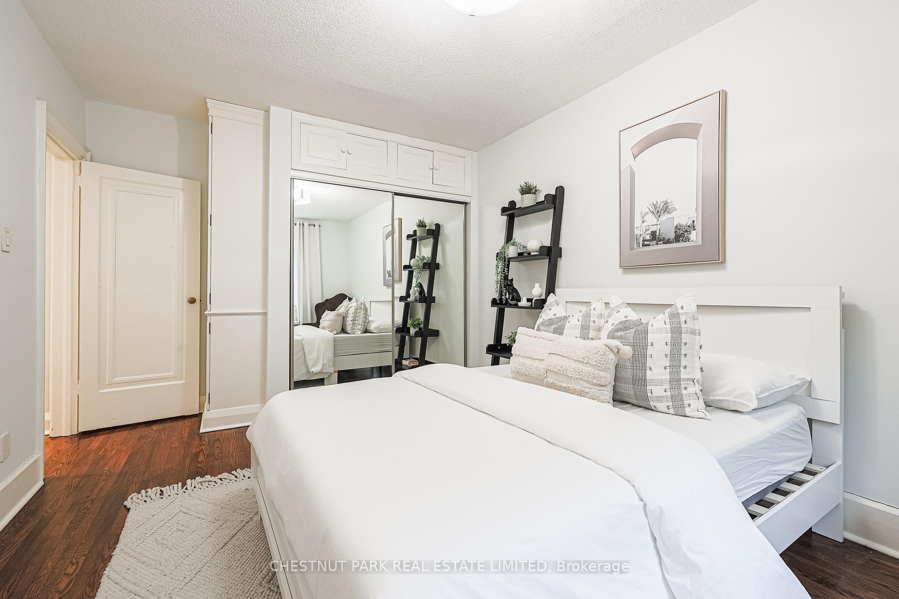4 Bedrooms Condo at 480 Oriole, Toronto For sale