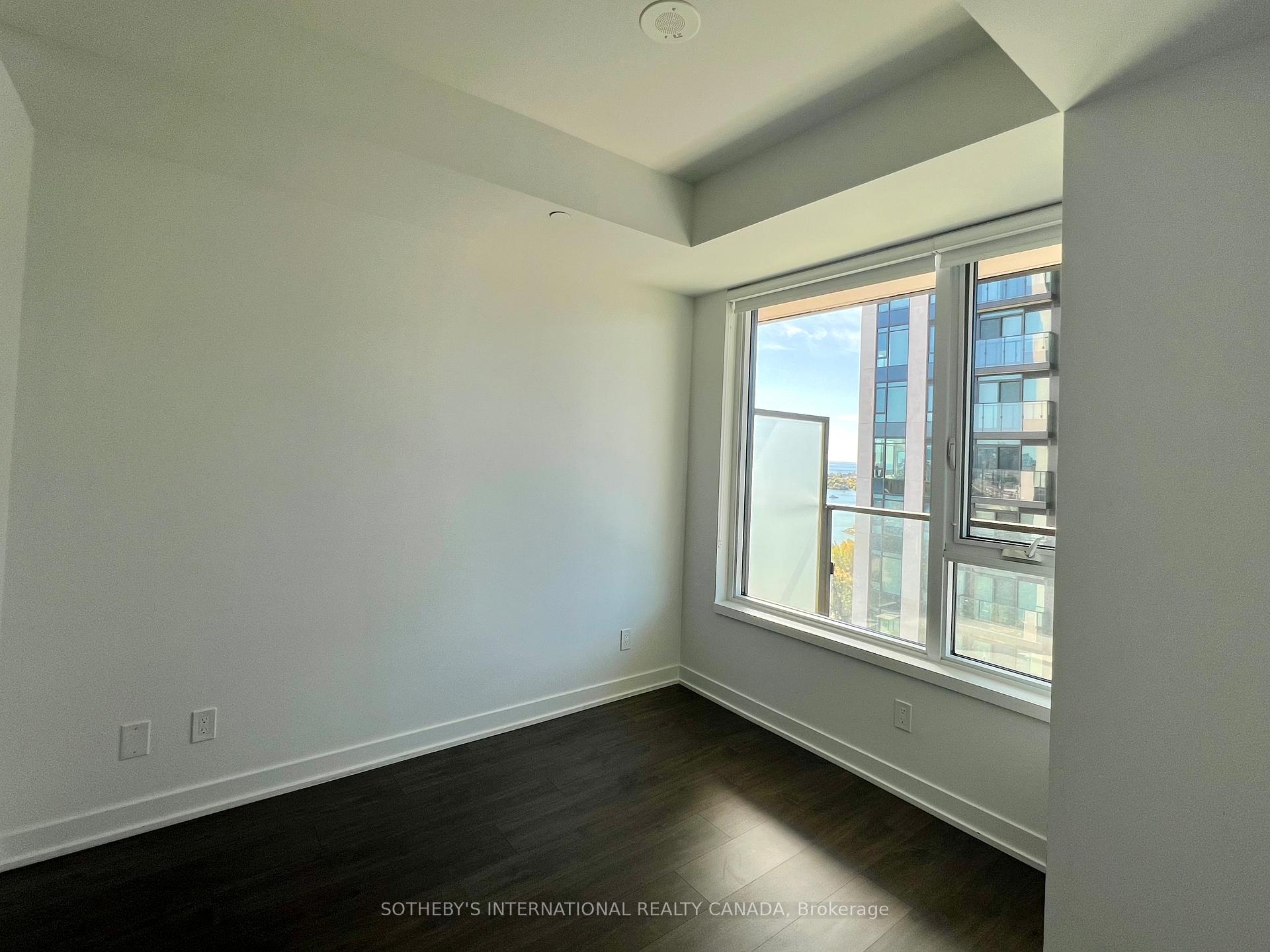 2 Bedrooms Condo at 1926 Lakeshore, Toronto For sale
