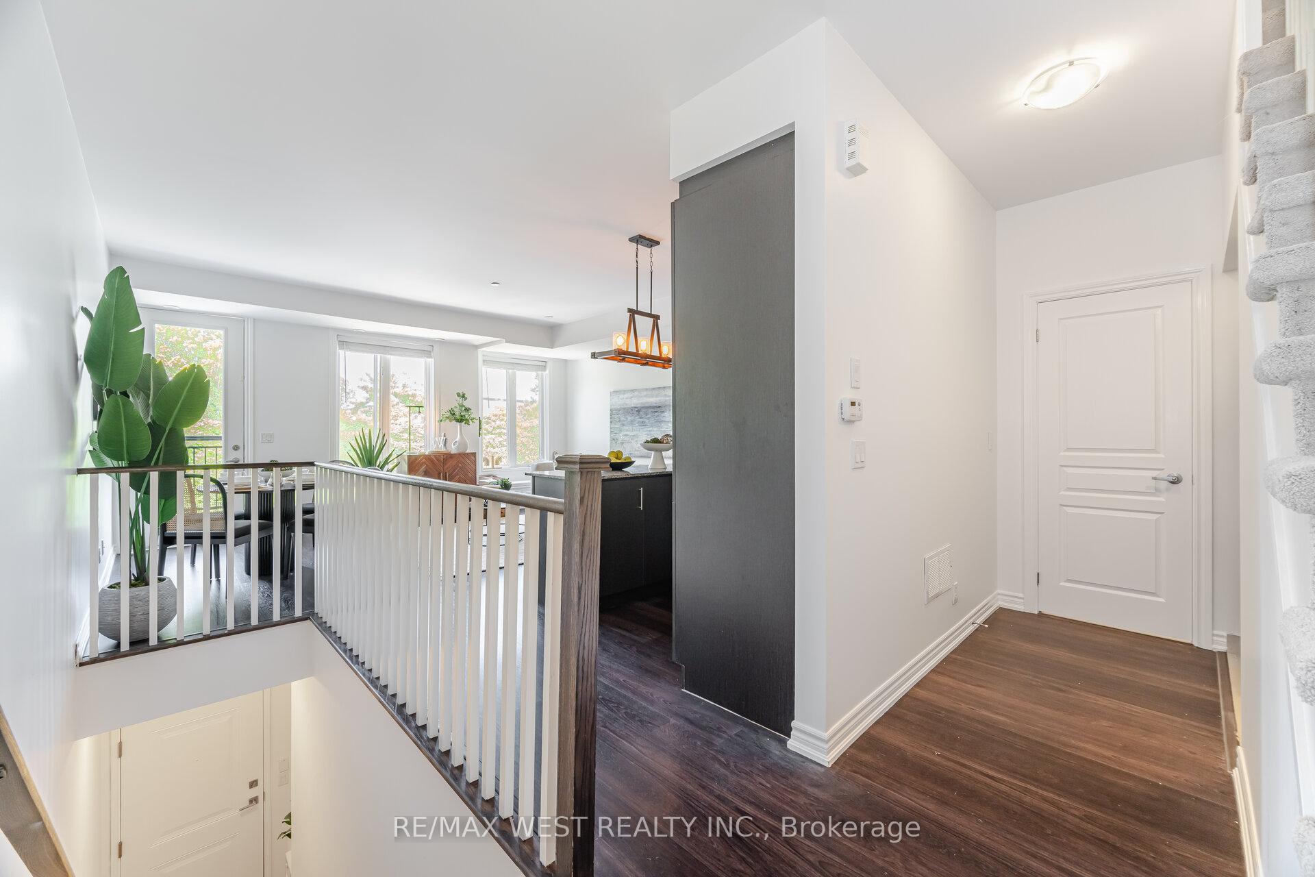 2 Bedrooms Condo at 150 Long Branch, Toronto For sale
