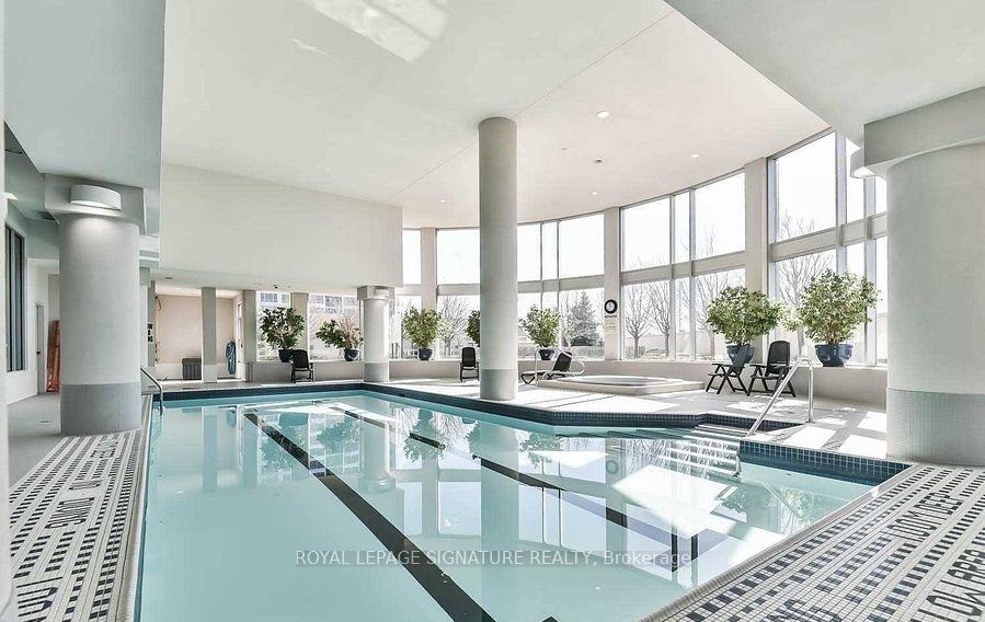 1 Bedroom Condo at 17 Barberry, Toronto For sale