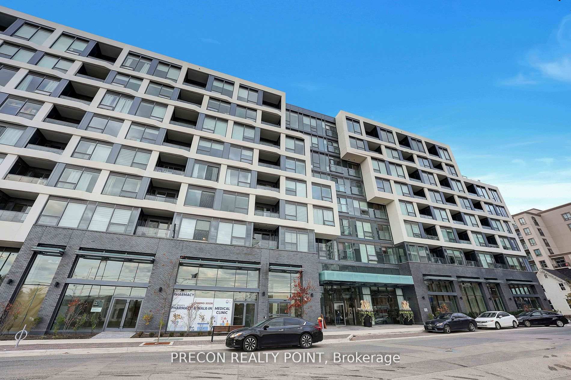 2 Bedrooms Condo at 2450 Old Bronte, Oakville For sale