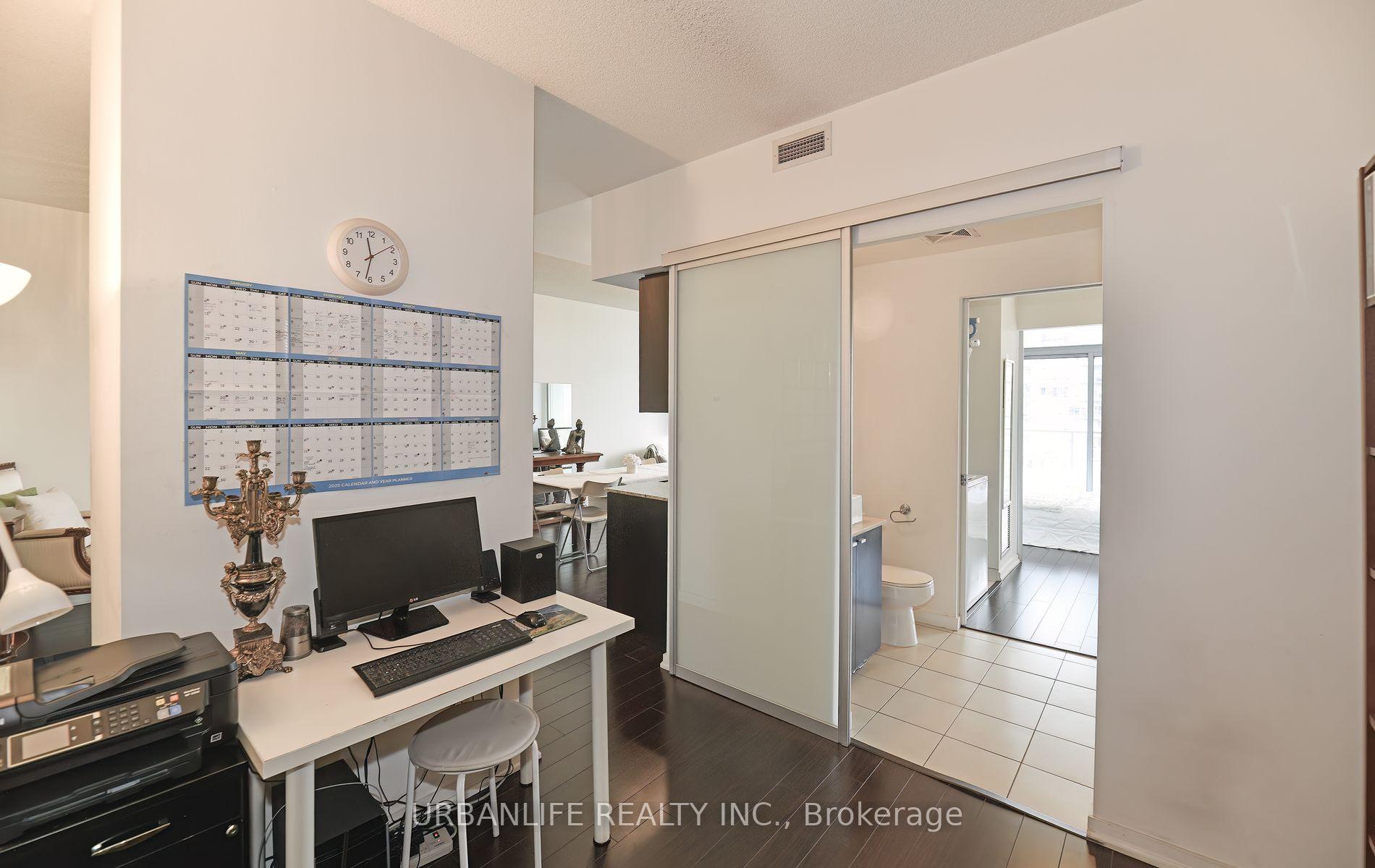2 Bedrooms Condo at 103 The Queensway, Toronto For sale