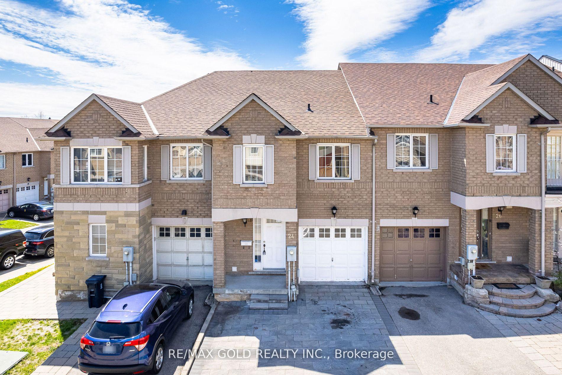 5 Bedrooms Condo at 24 Norman Wesley,  Toronto For sale