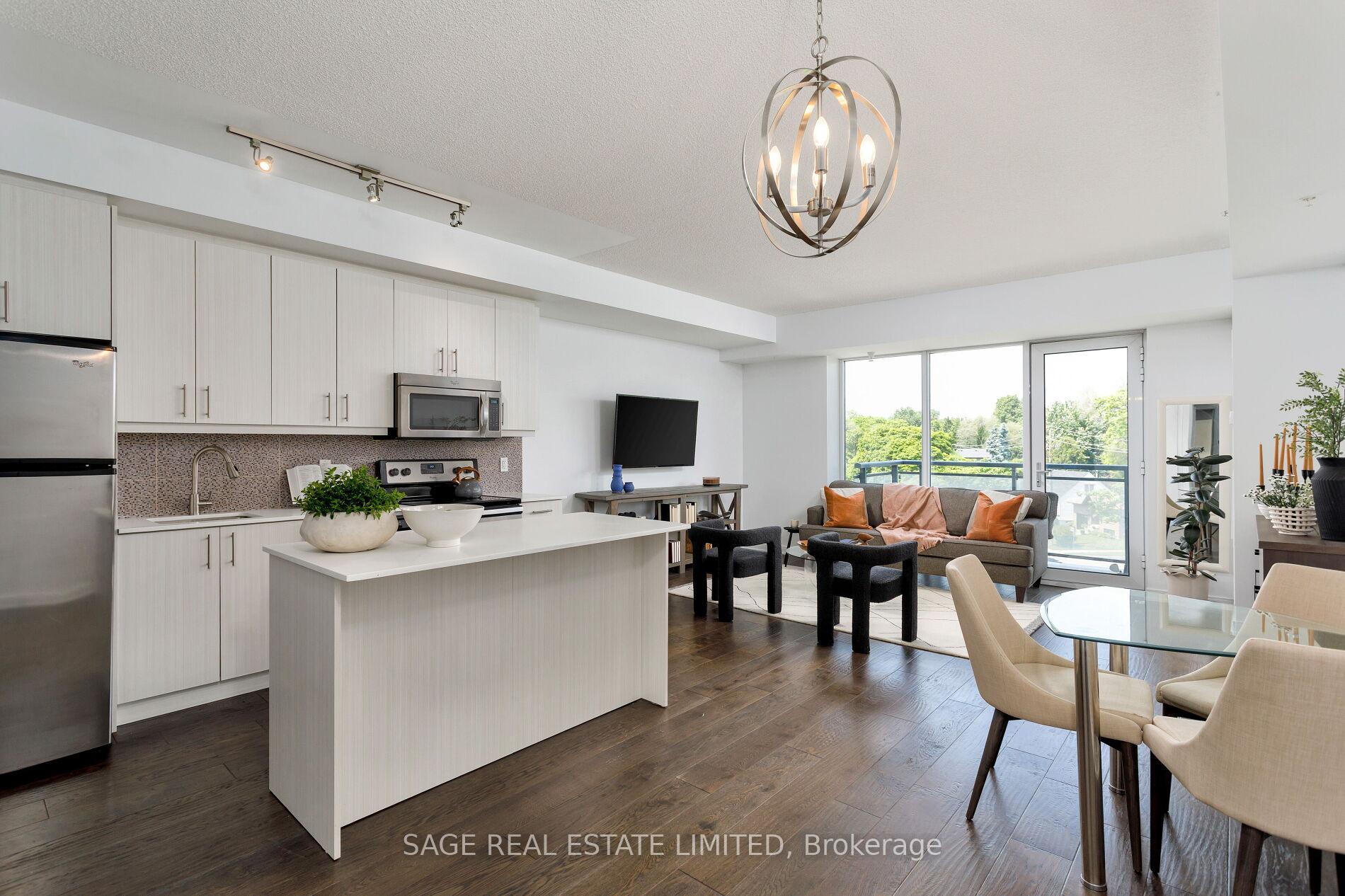 2 Bedrooms Condo at 760 The Queensway, Toronto For sale