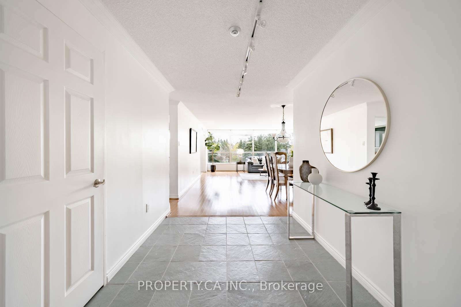 3 Bedrooms Condo at 7300 Yonge, Vaughan For sale