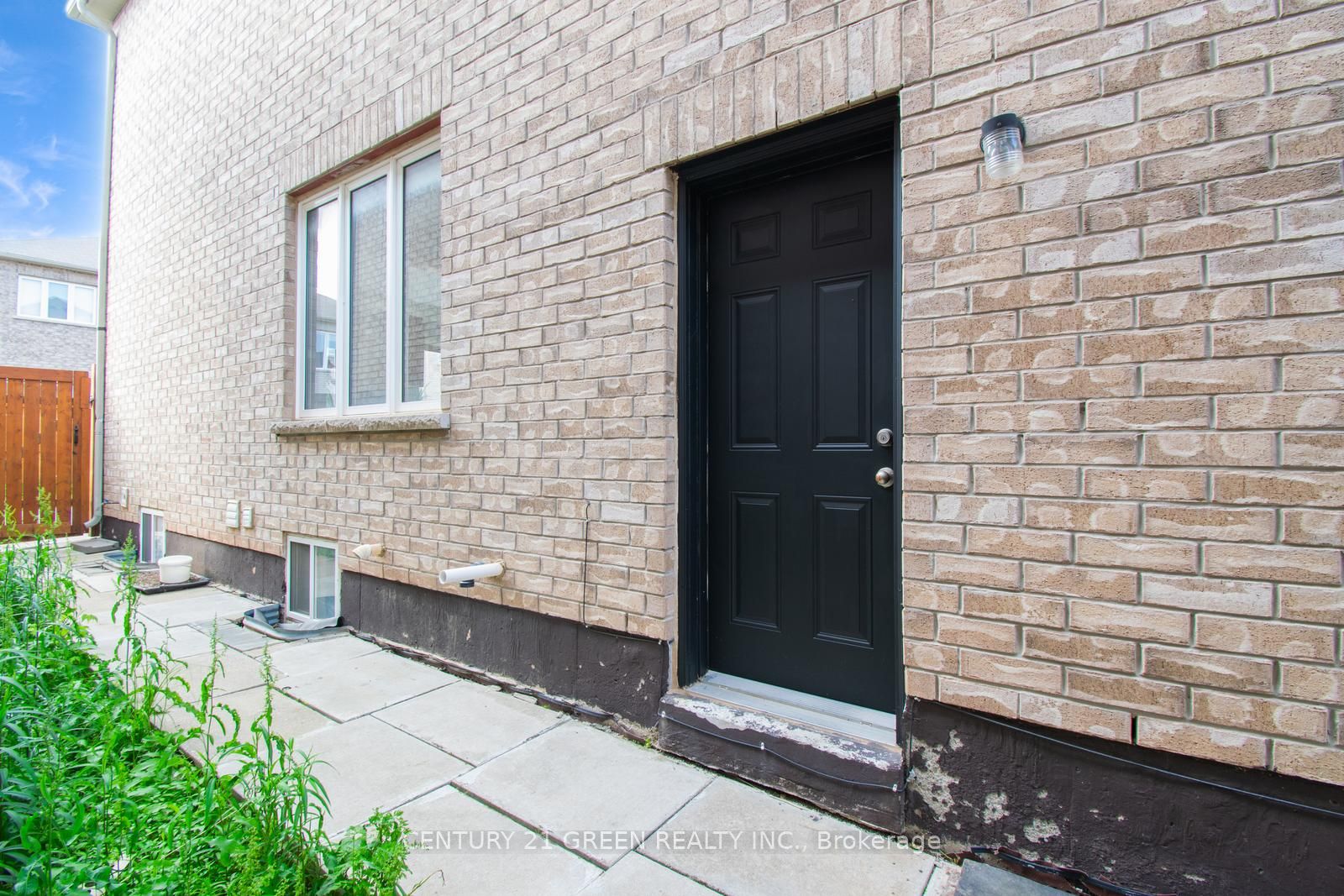 65 Yardley Crescent