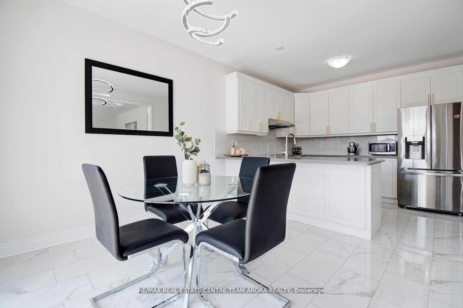 38 Rosewell Crescent