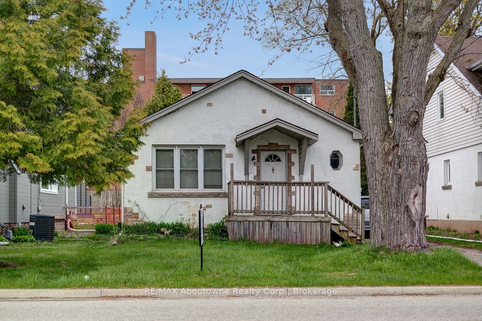 469 Woodland