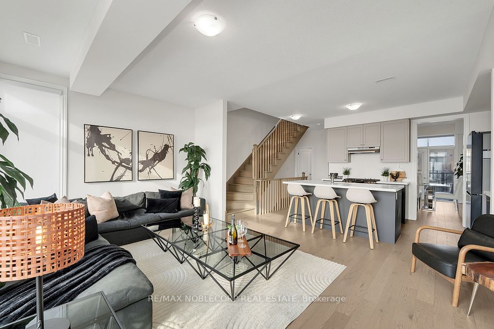 31 Holyrood
