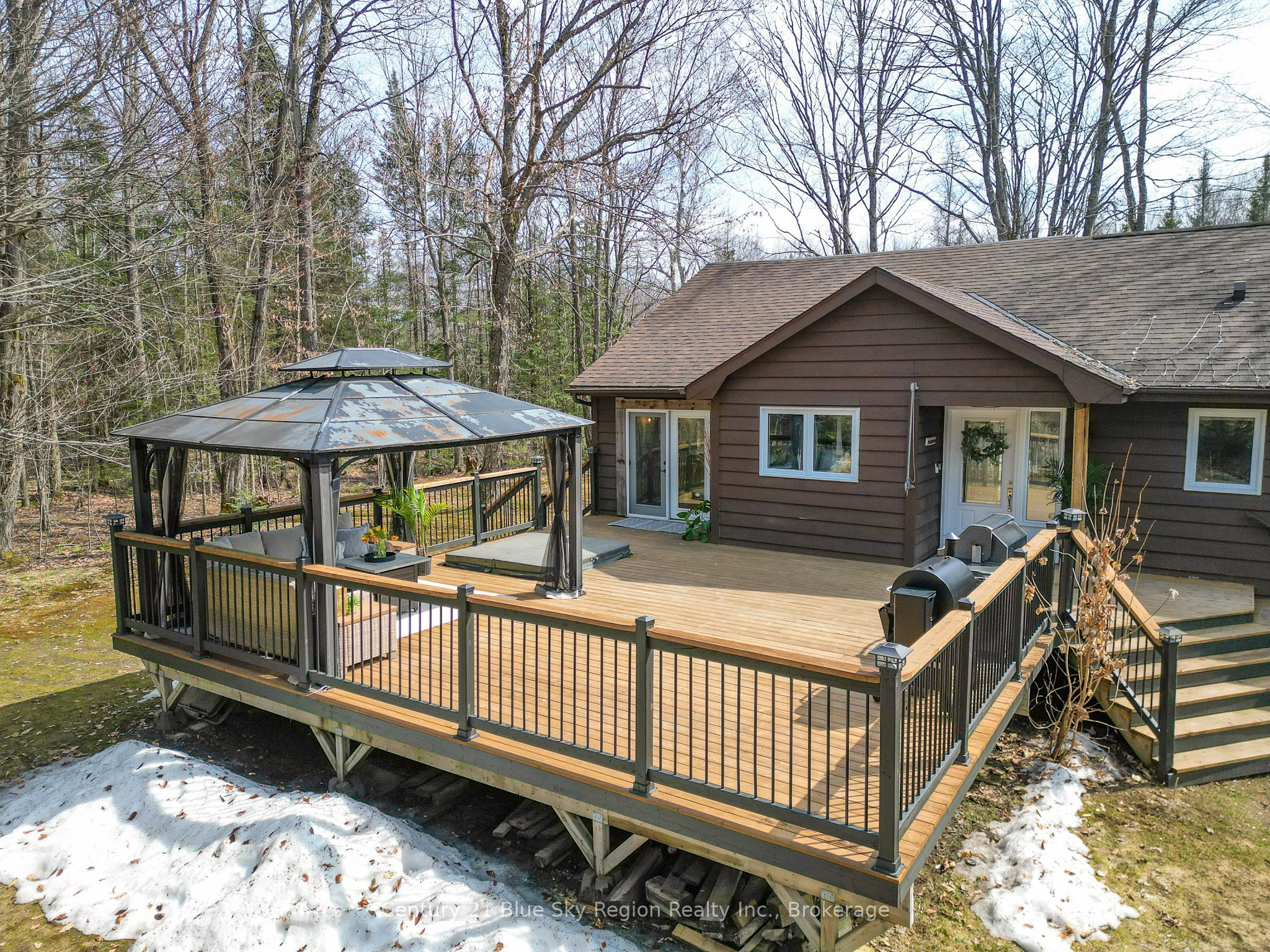 2 Gregory Drive, North Bay, ON P1B 8G3