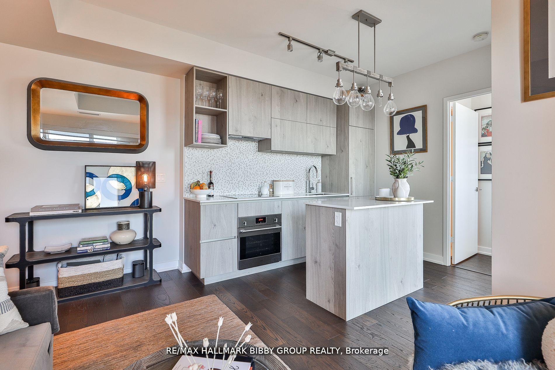 2 Bedrooms Condo at 1 Yorkville, Toronto For sale
