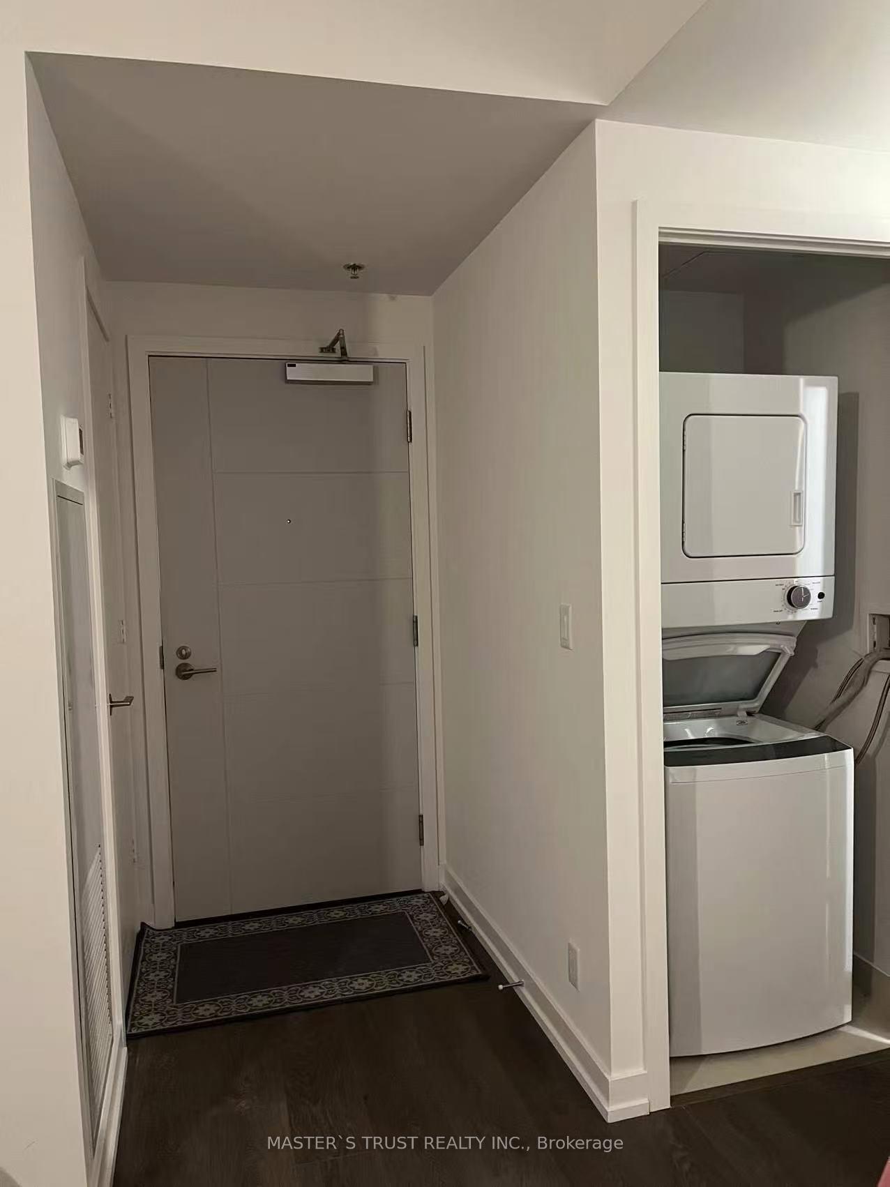 2 Bedrooms Condo at 203 College, Toronto For sale