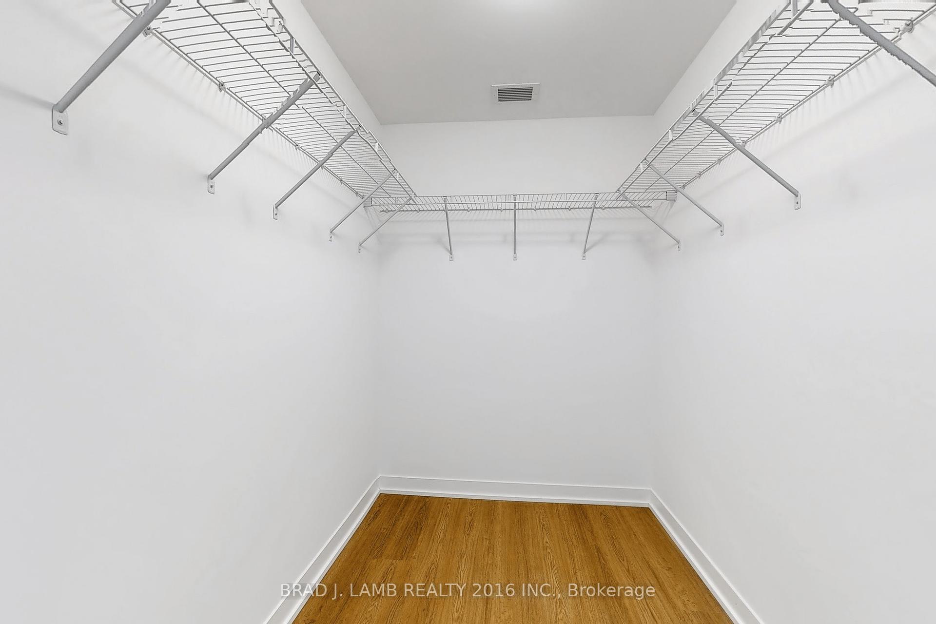 3 Bedrooms Condo at 195 McCaul, Toronto For sale