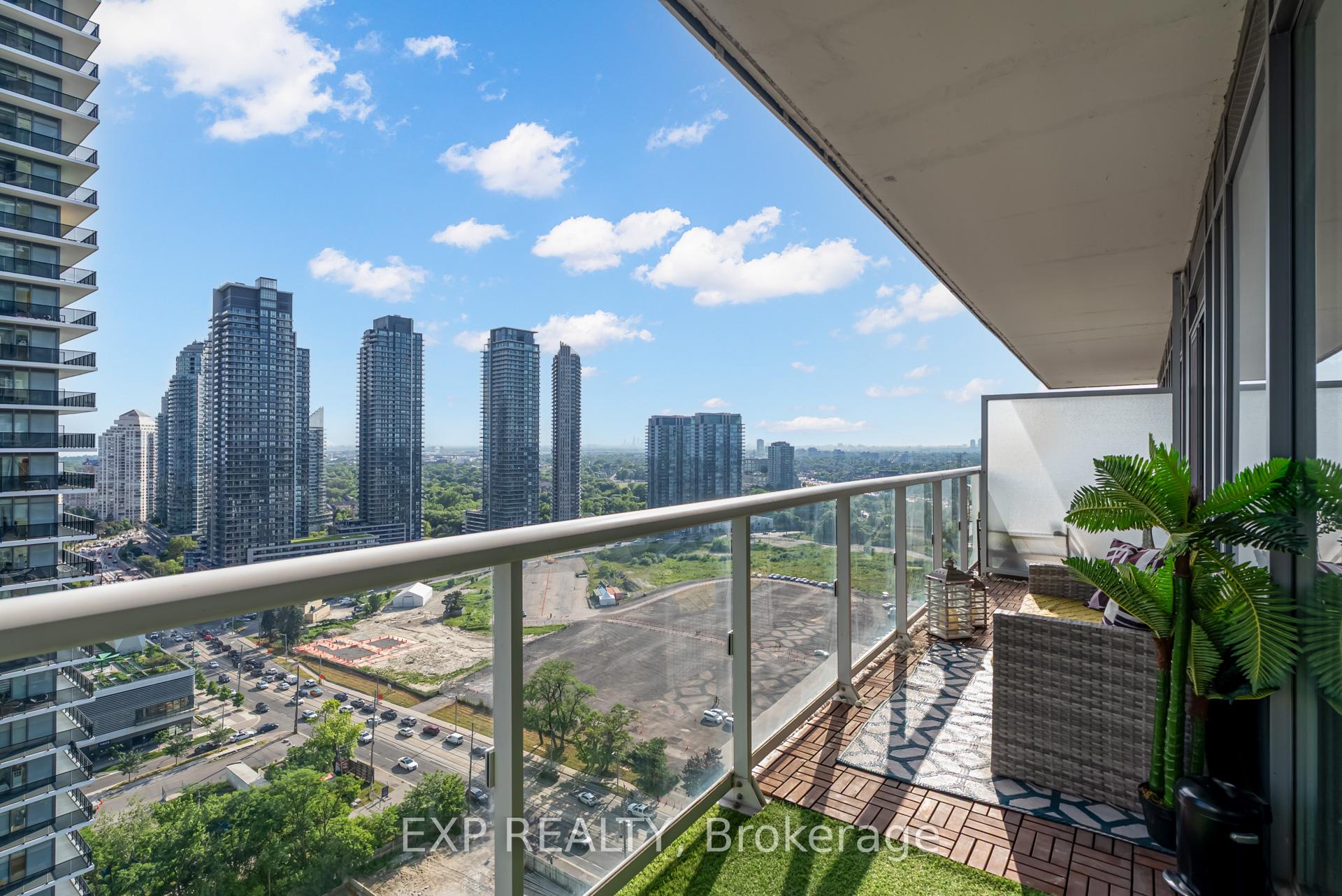 2 Bedrooms Condo at 56 Annie Craig, Toronto For sale