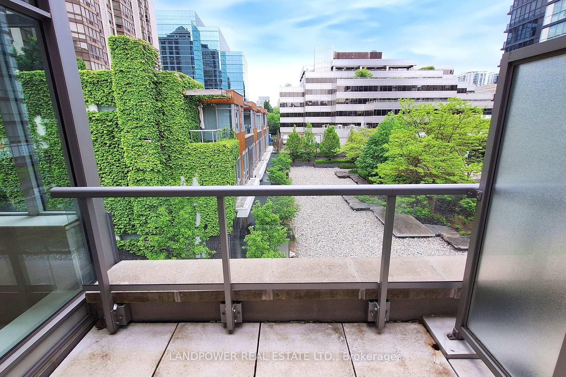 4 Bedrooms Condo at 88 Sheppard, Toronto For sale