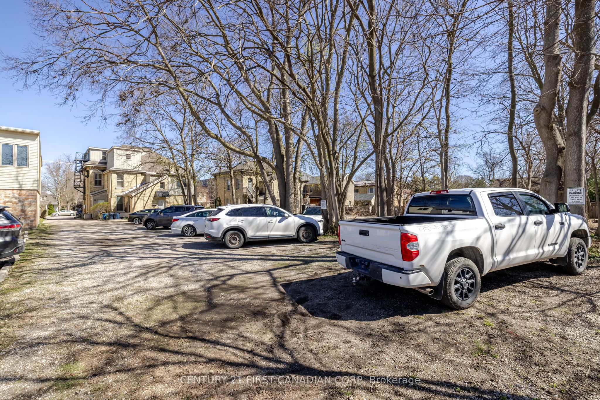359 Princess Avenue