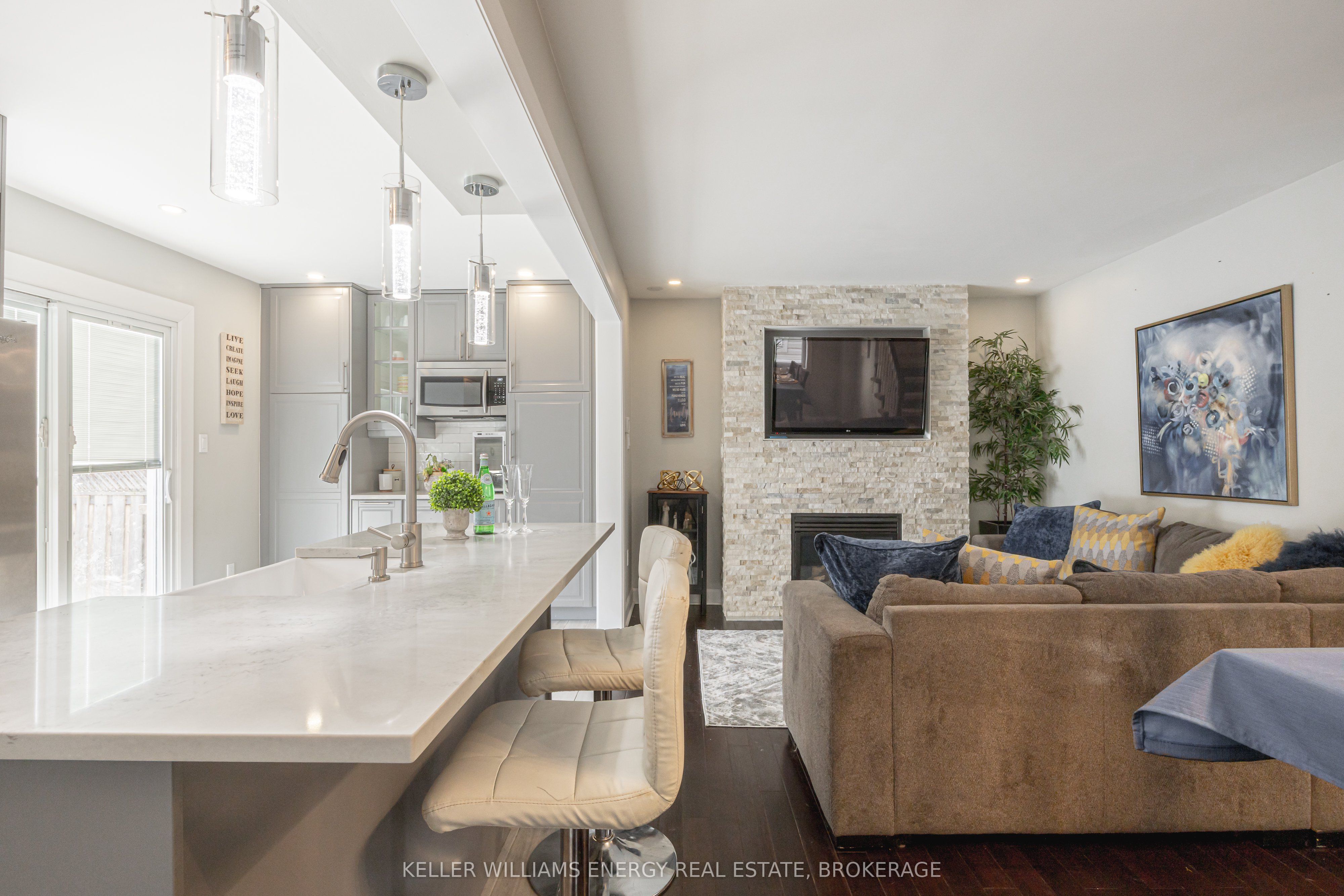 112 Rich Crescent