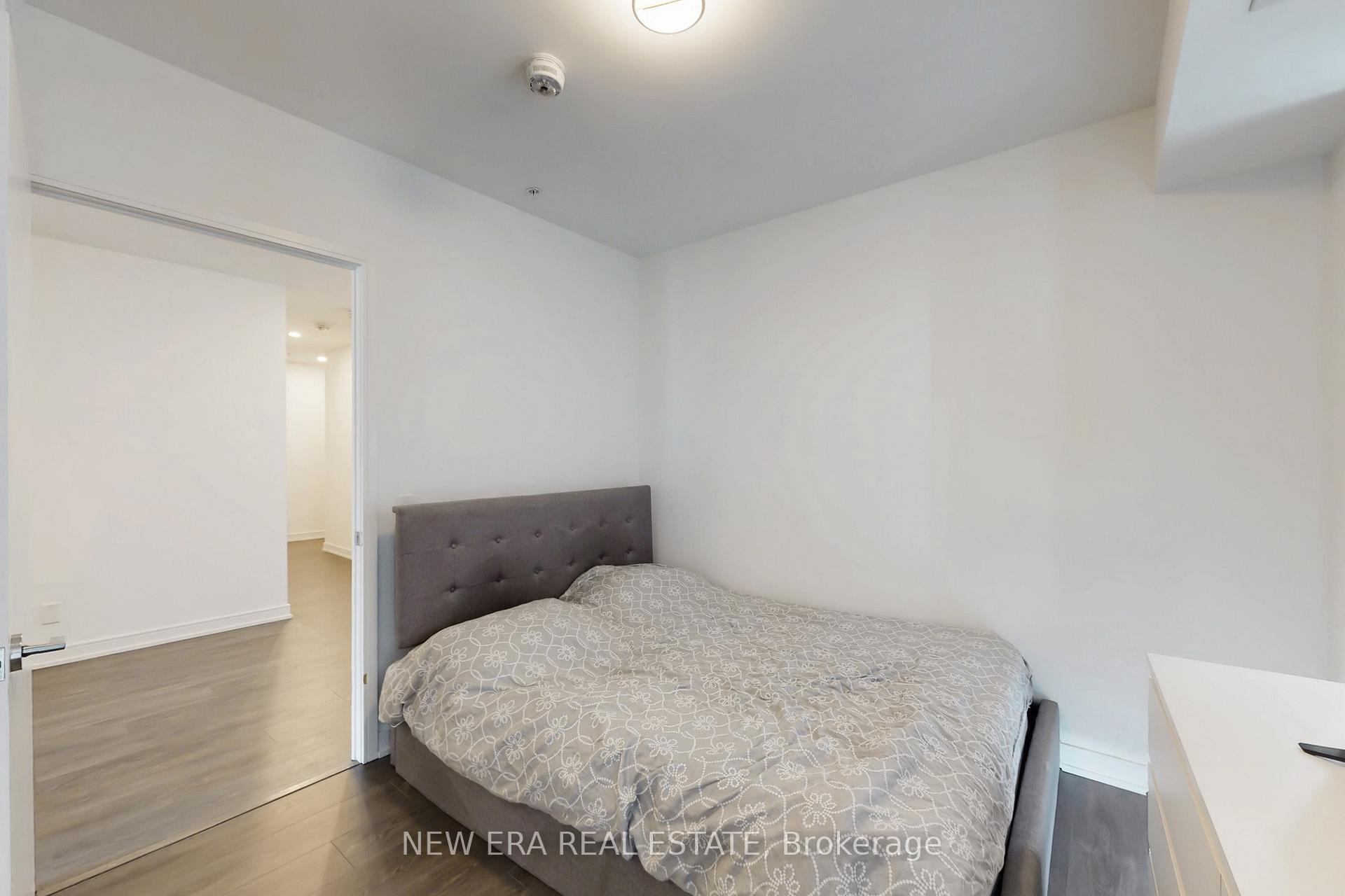 2 Bedrooms Condo at 30 Samuel Wood, Toronto For sale