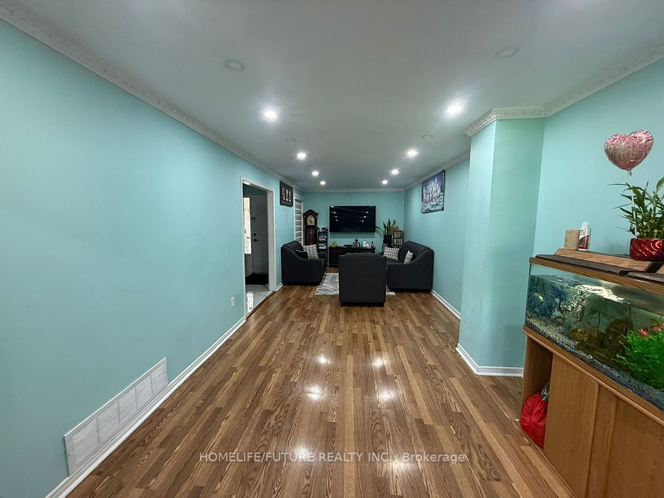 85 Stather Crescent, Markham, ON L3S 2X5