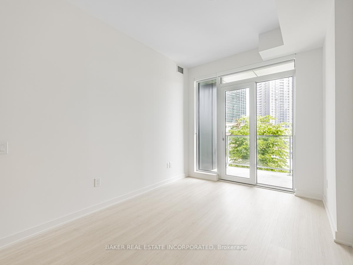 4 Bedrooms Condo at 3883 Quartz,  Mississauga For sale