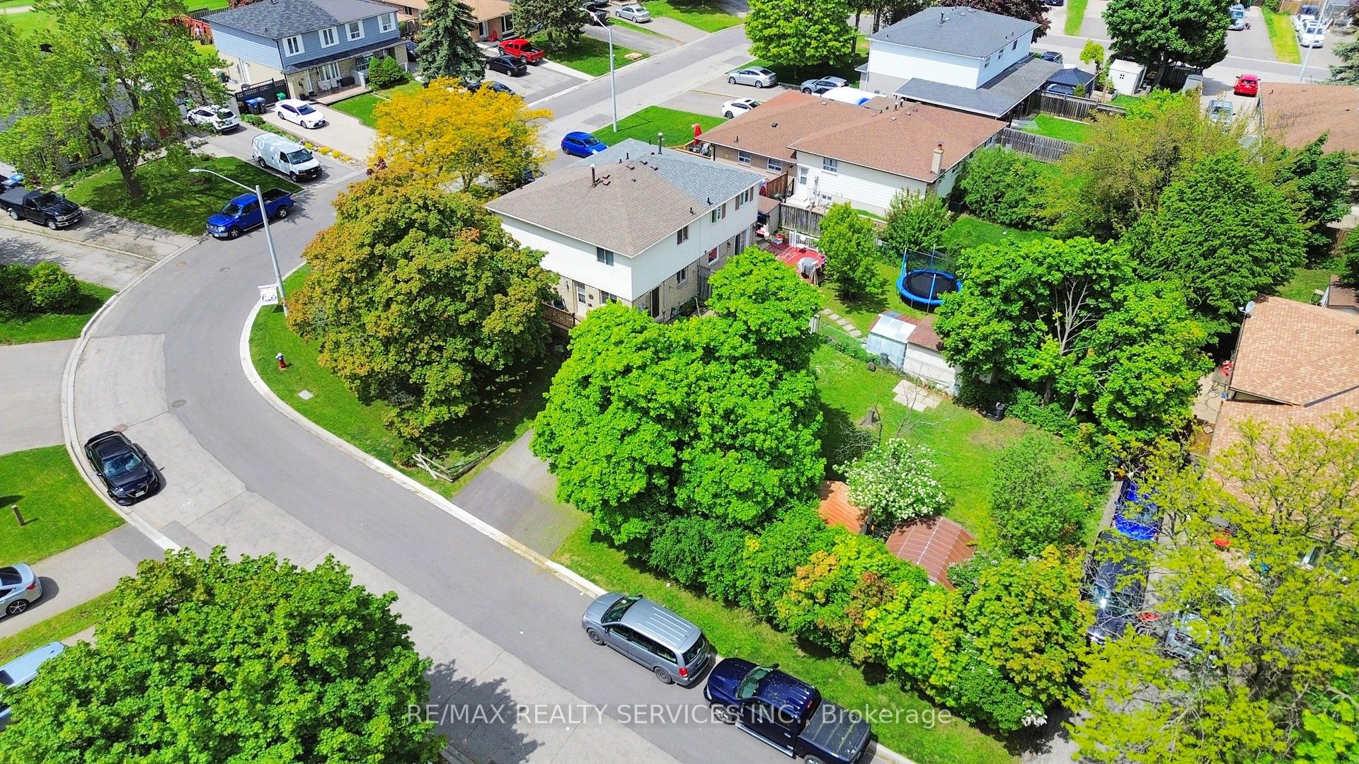 29 Gulliver Crescent