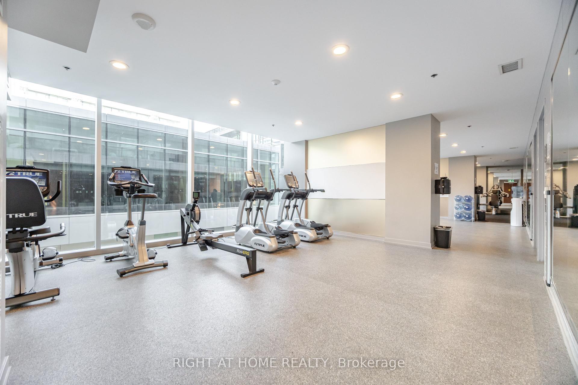 1 Bedroom Condo at 455 Front, Toronto For sale