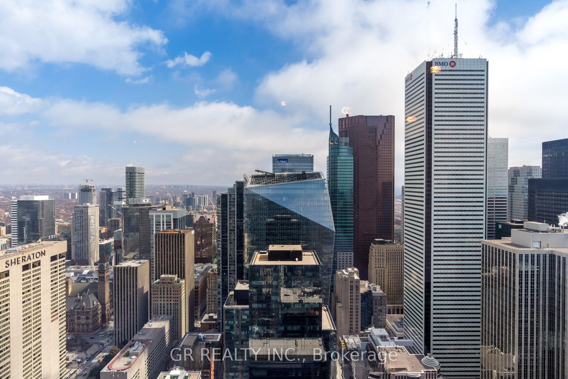 3 Bedrooms Condo at 180 University,  Toronto For sale