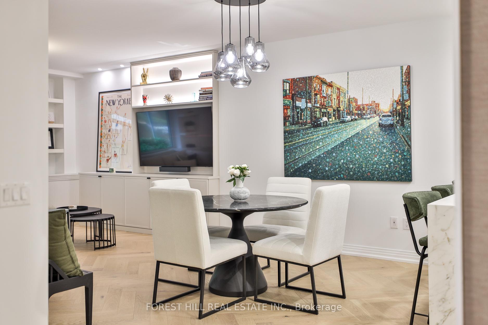2 Bedrooms Condo at 1 Benvenuto, Toronto For sale