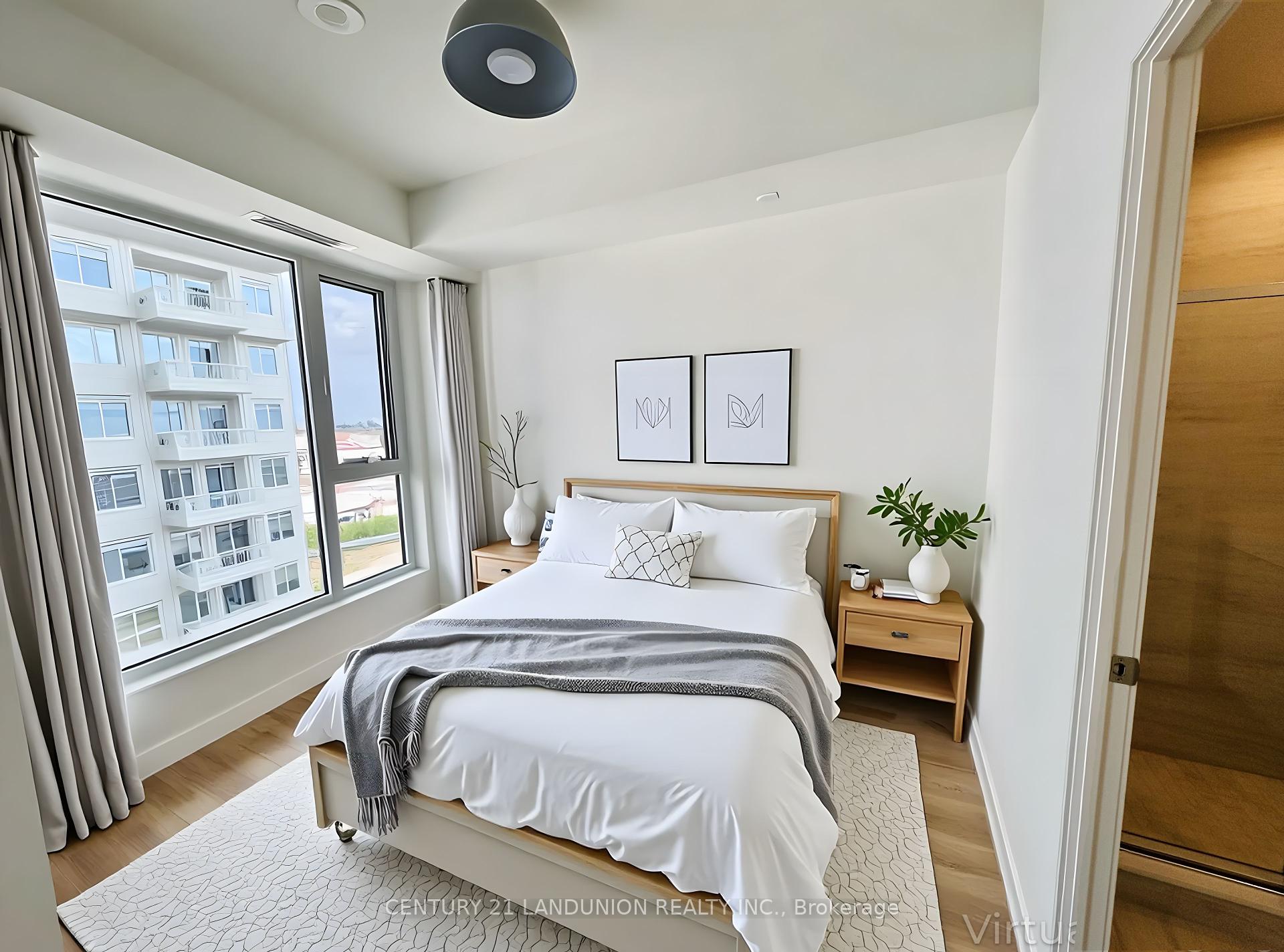 2 Bedrooms Condo at 10 Abeja, Vaughan For sale