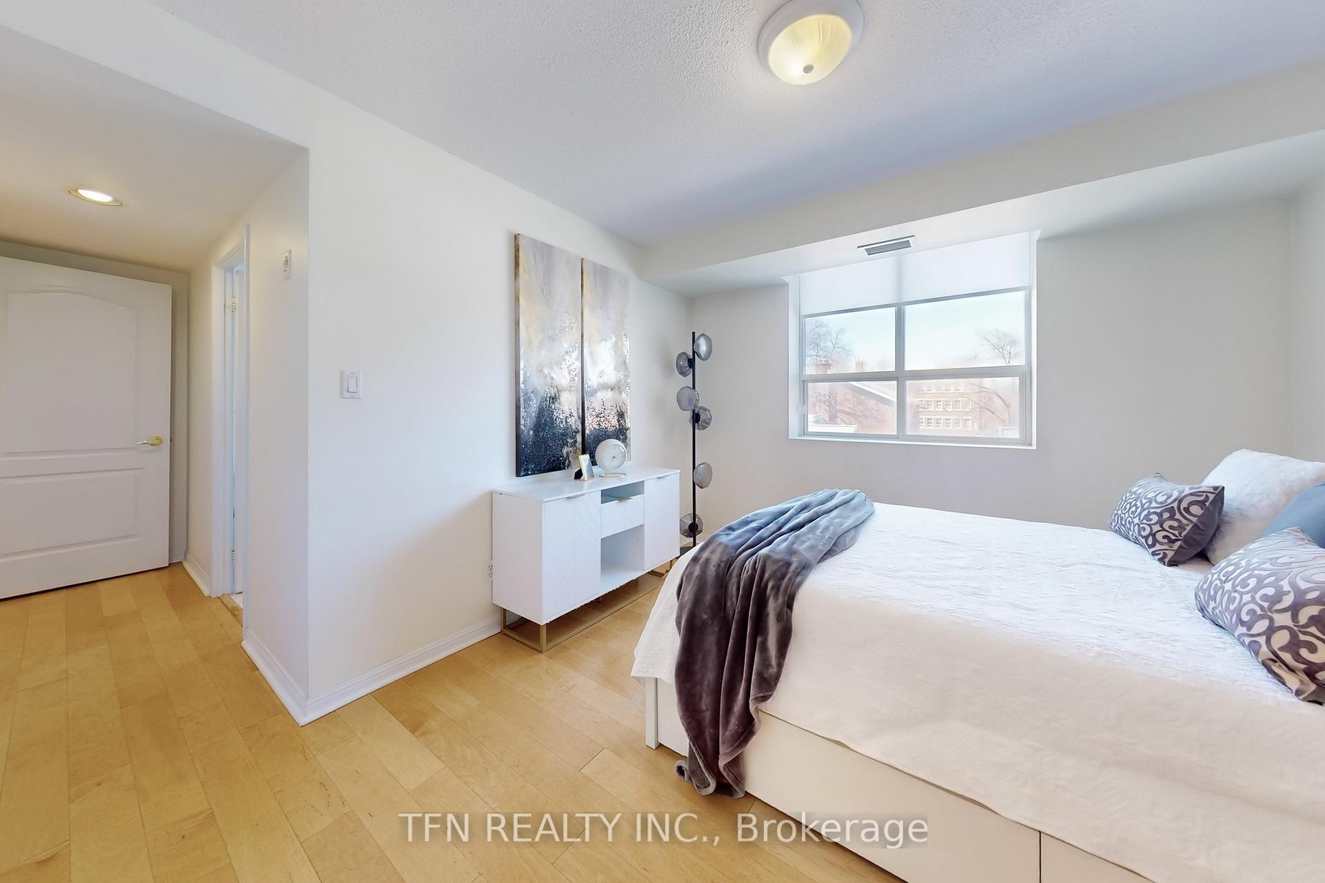 3 Bedrooms Condo at 3130 Yonge,  Toronto For sale