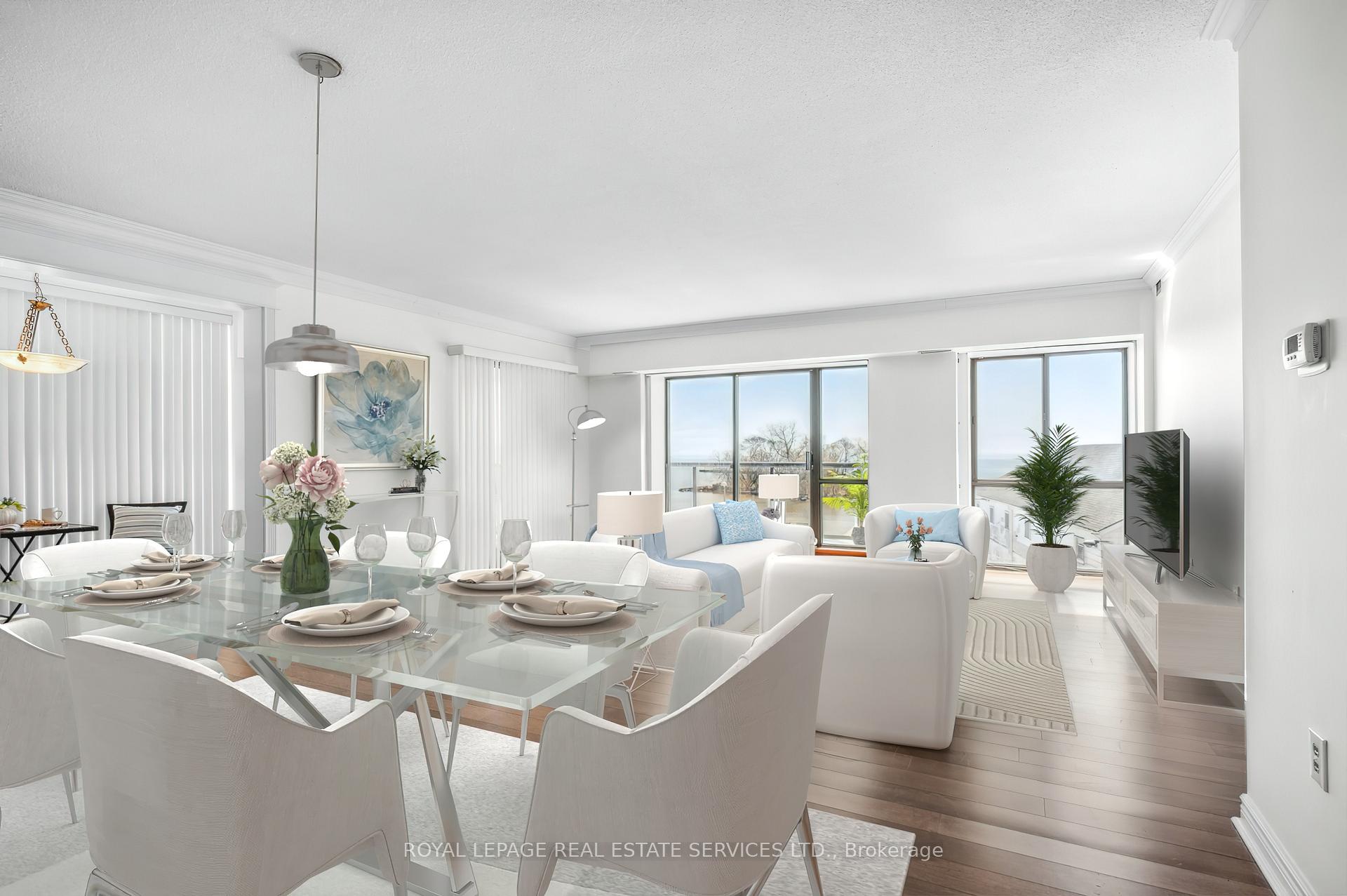 2 Bedrooms Condo at 102 Bronte,  Oakville For sale
