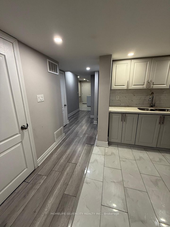 58 Lanark Circle, Brampton, ON L6X 5L3
