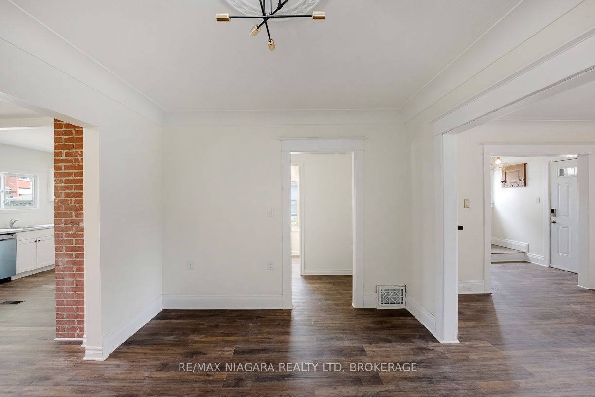 20 Randolph Street, Welland, ON L3B 4C2