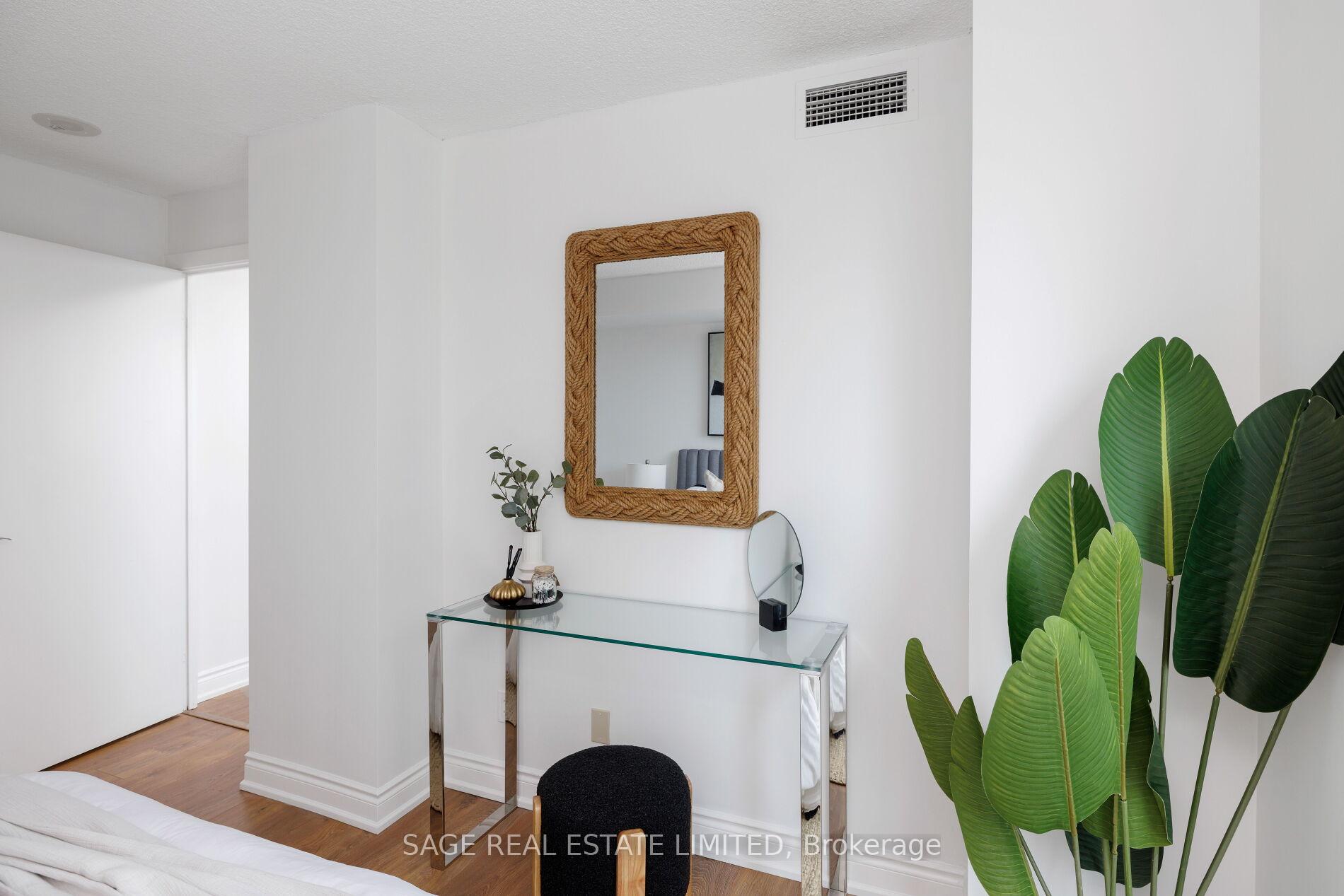 2 Bedrooms Condo at 100 Western Battery, Toronto For sale