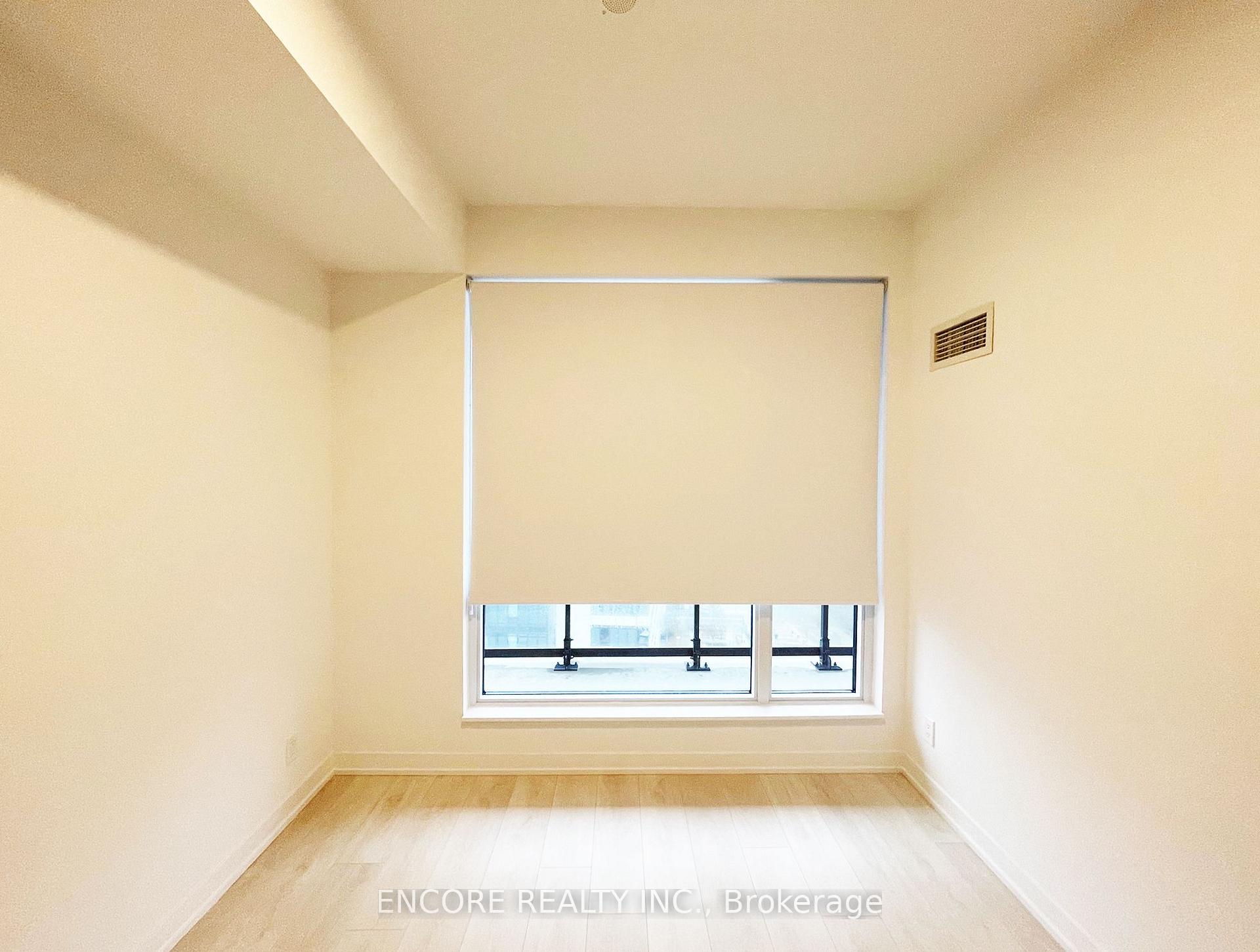 1 Bedroom Condo at 7950 Bathurst,  Vaughan For sale