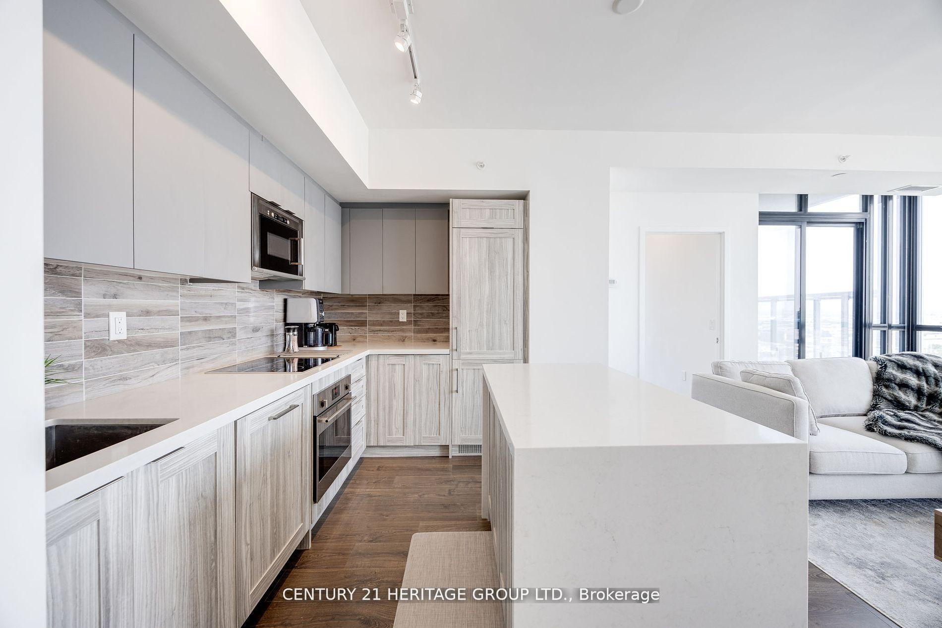 2 Bedrooms Condo at 2916 Highway 7, Vaughan For sale