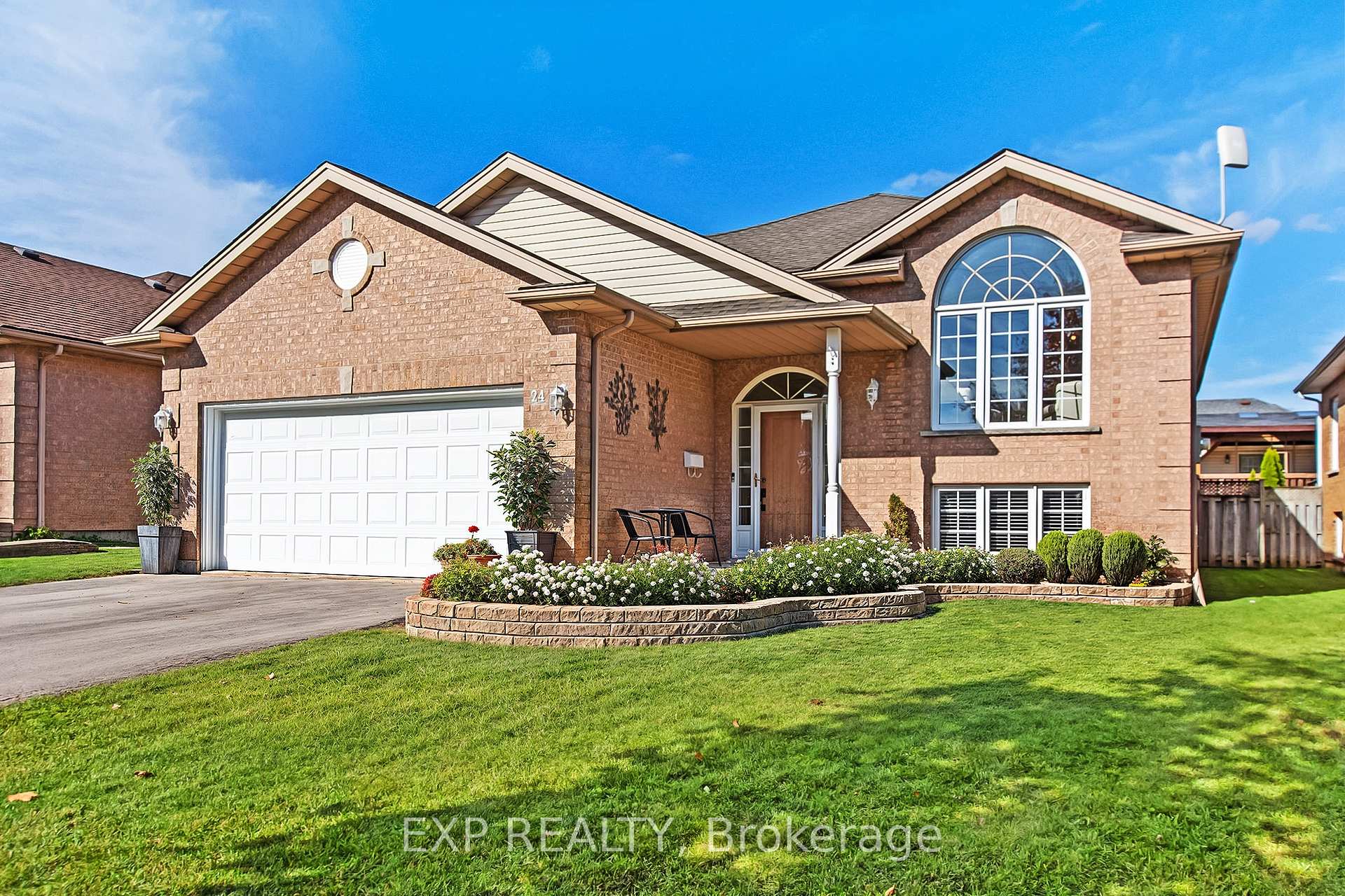 24 Quaker Road, Welland, ON L3C 7K7
