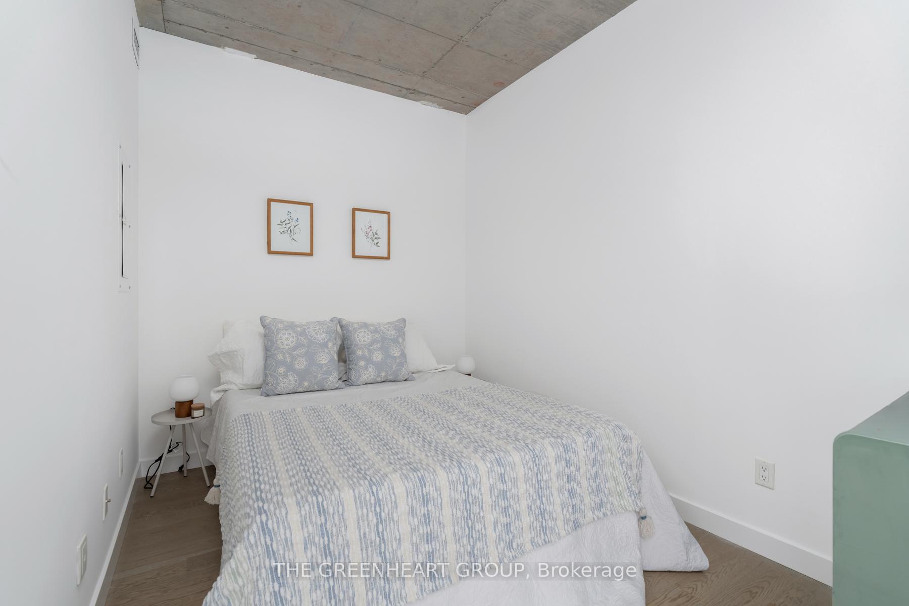 2 Bedrooms Condo at 90 Broadview,  Toronto For sale