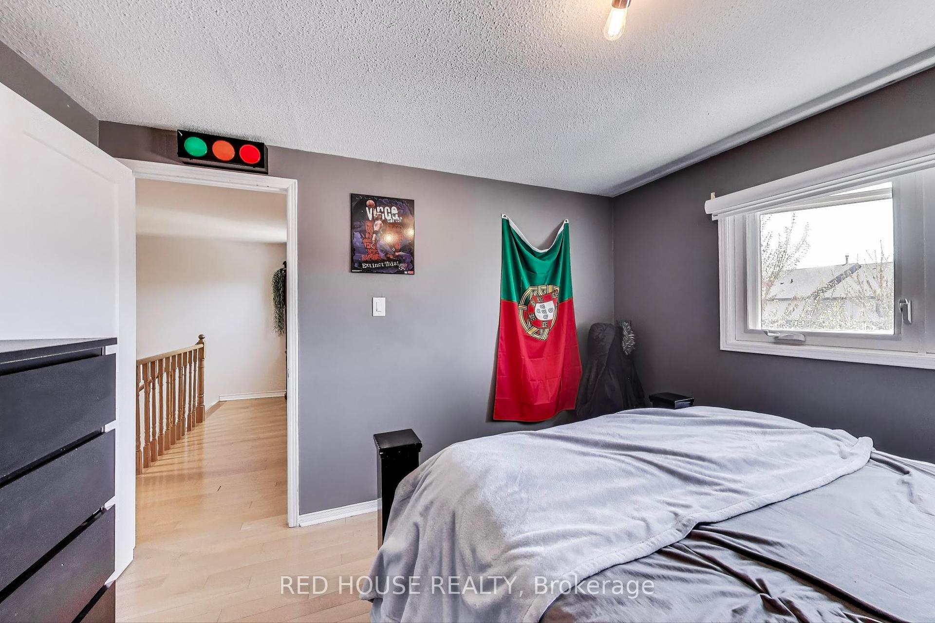 4 Bedrooms Condo at 3510 South Millway, Mississauga For sale