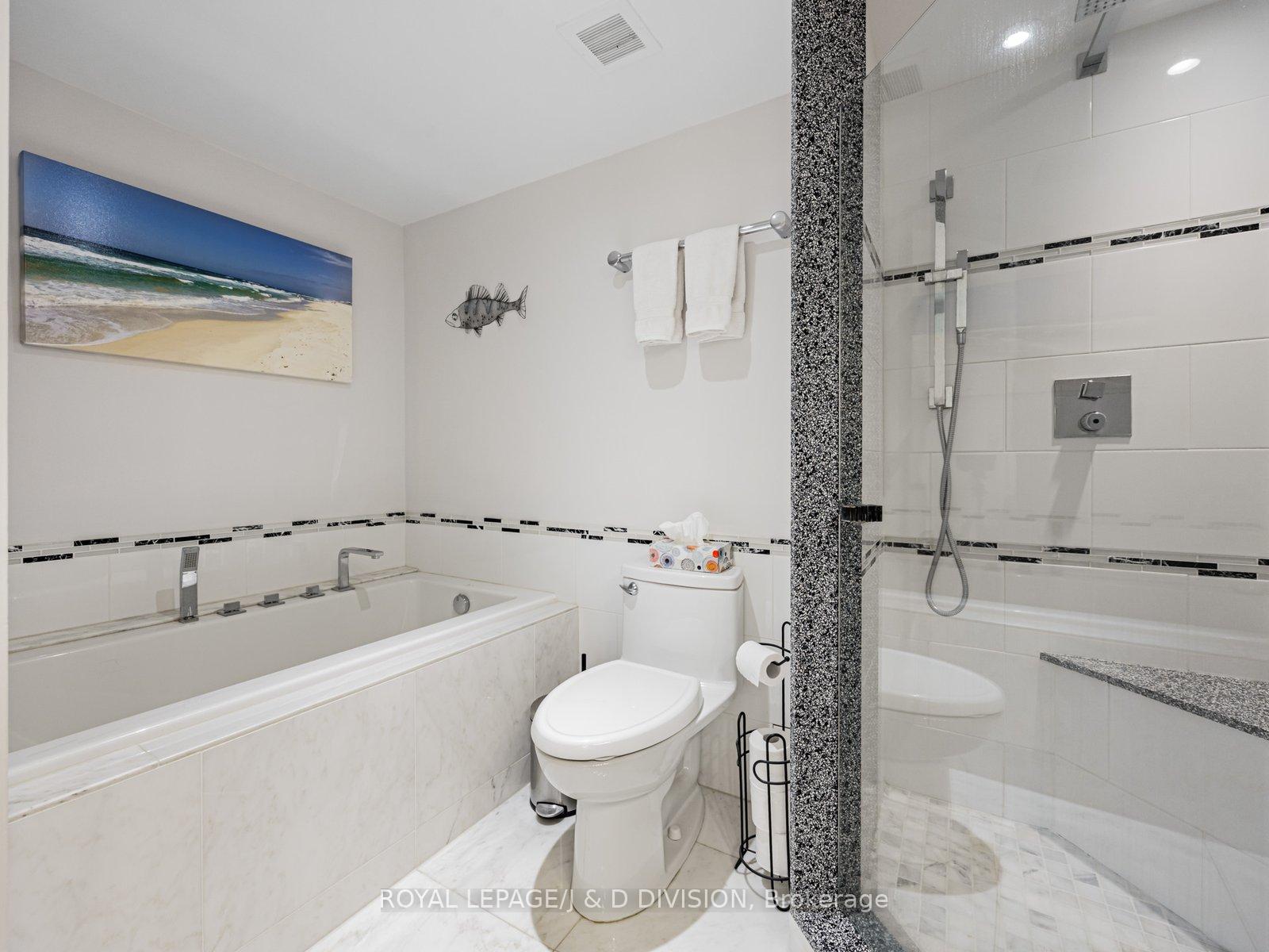 2 Bedrooms Condo at 80 Front,  Toronto For sale