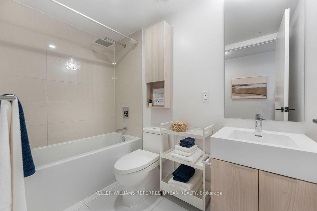 3 Bedrooms Condo at 35 Rolling Mills, Toronto For sale