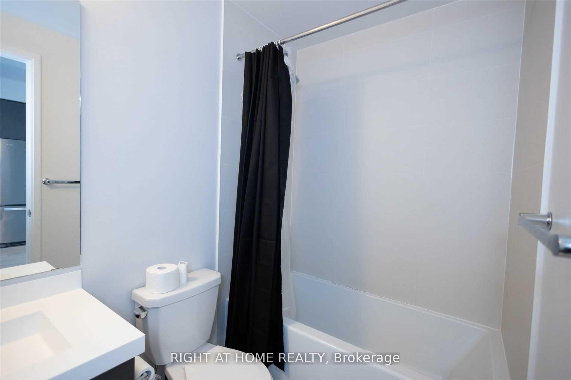 1 Bedroom Condo at 7895 Jane,  Vaughan For sale